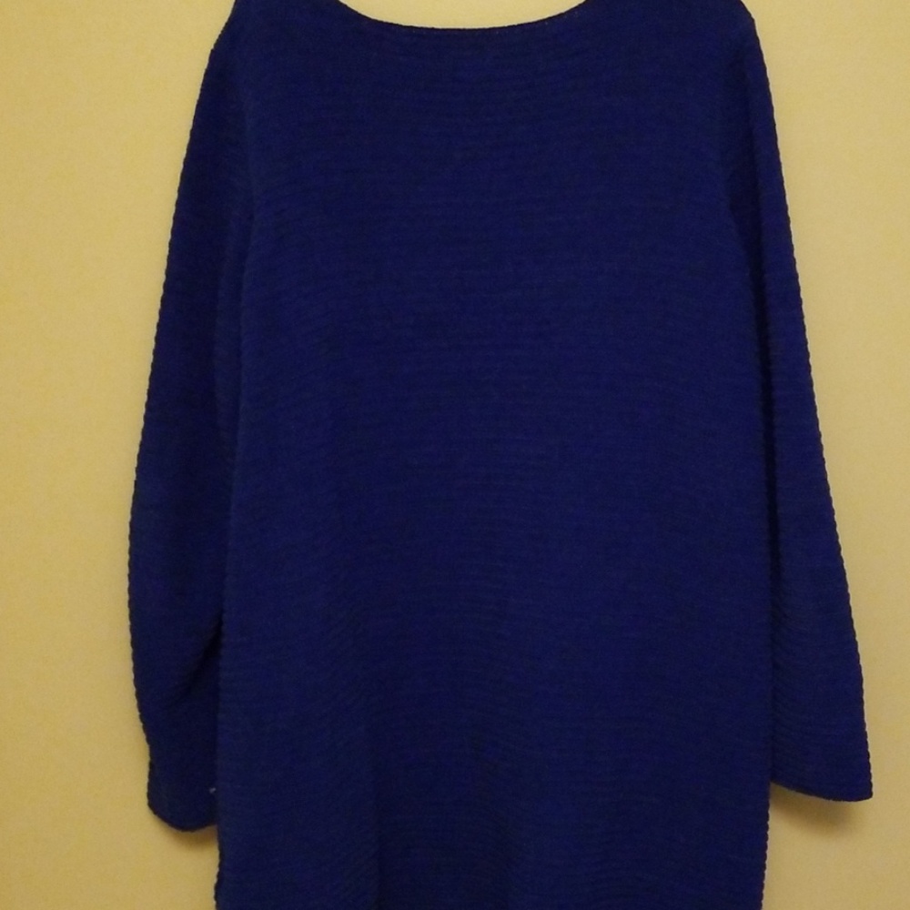 Sweater - Picture 3 of 3